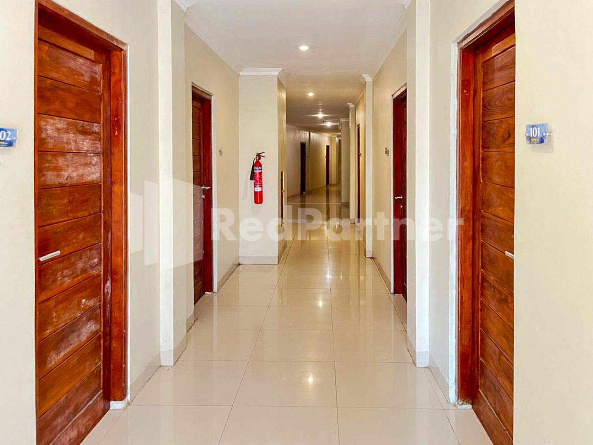 Hotel Andono Near Yia Mitra Reddoorz Temon Exterior foto